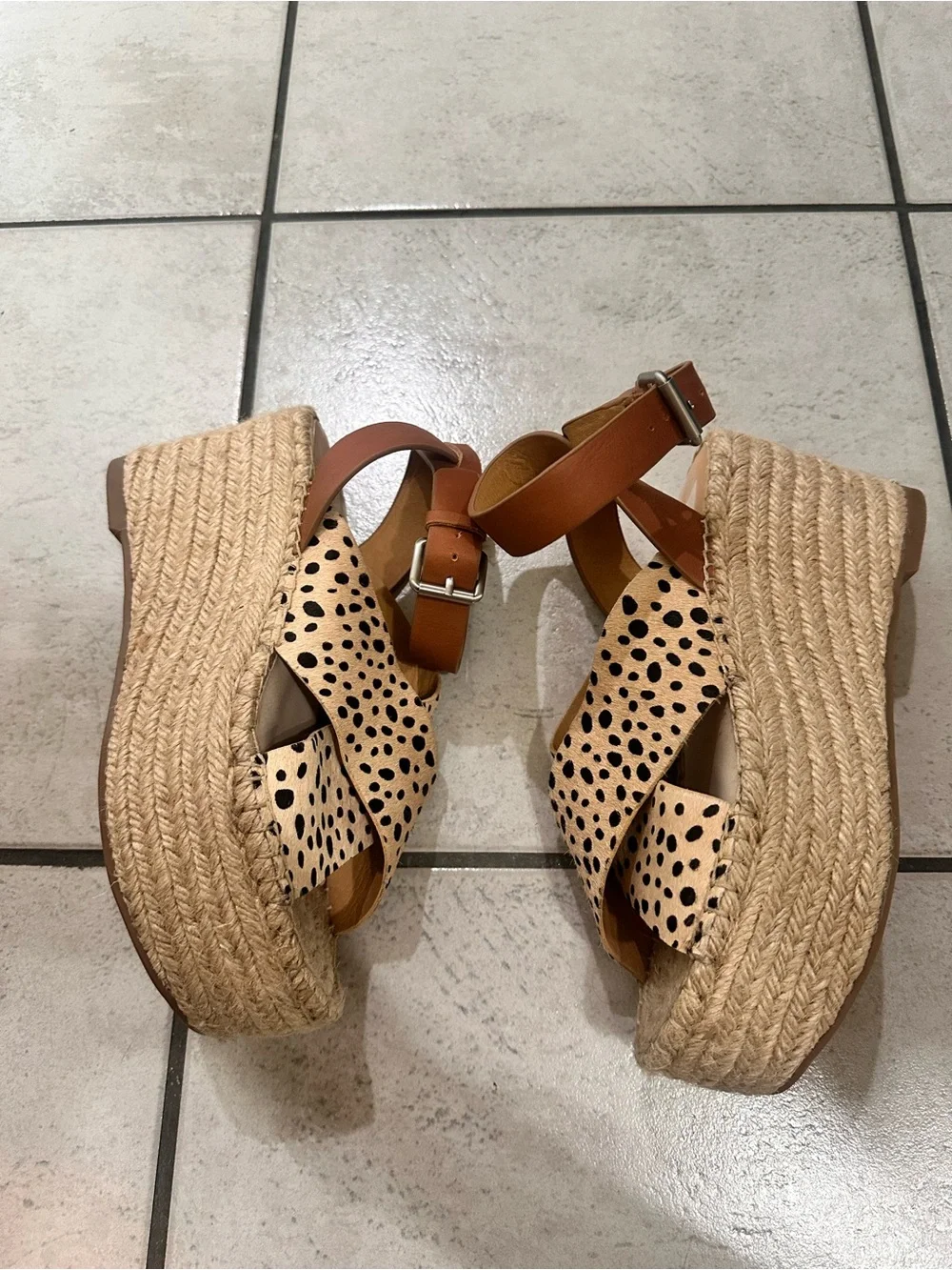 Dolce Vita Carsie platform wedge sandals cheetah print calf hair upper tan 7.5